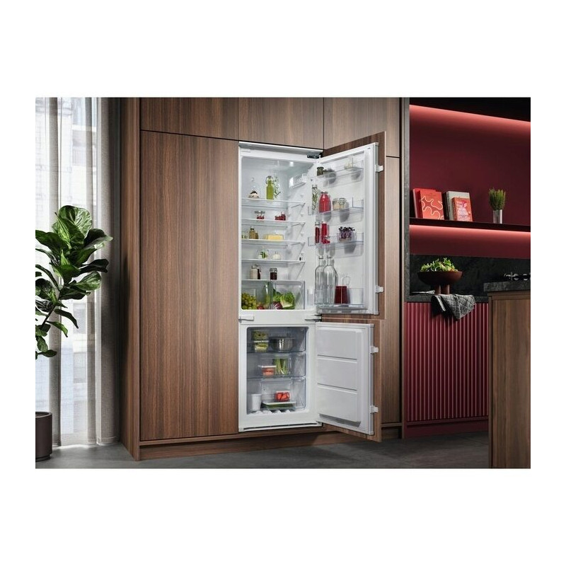 AEG OSC6N181ES Beépíthető kombinált hűtőszekrény, NoFrost, 178 cm AEG OSC6N181ES Beépíthető kombinált hűtőszekrény, NoFrost, 178 cm