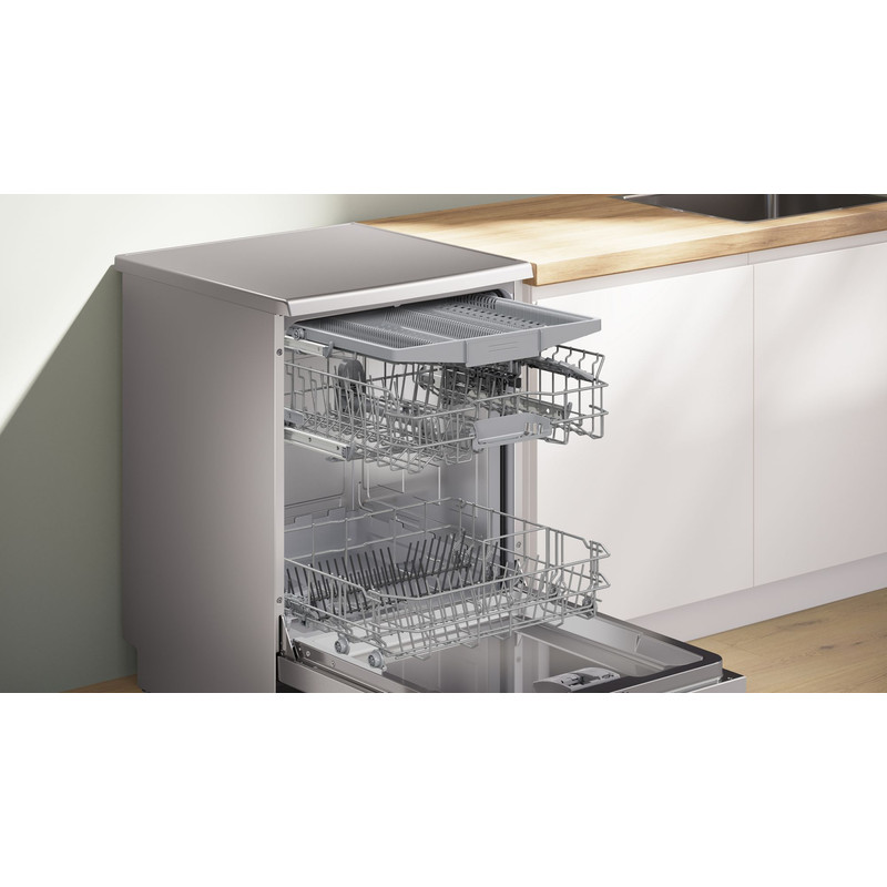 BOSCH SMS2HVI06E Szabadonálló Mosogatógép, Serie 2, Home Connect, Nemesacél, 14 teríték, C, 5 program, 6 opció, LED kijelző, Vario kosárrendszer, VarioDrawer, 9 l, 46 dB(A) BOSCH SMS2HVI06E Szabadonálló Mosogatógép, Serie 2, Home Connect, Nemesacél, 14 teríték, C, 5 program, 6 opció, LED kijelző, Vario kosárrendszer, VarioDrawer, 9 l, 46 dB(A)