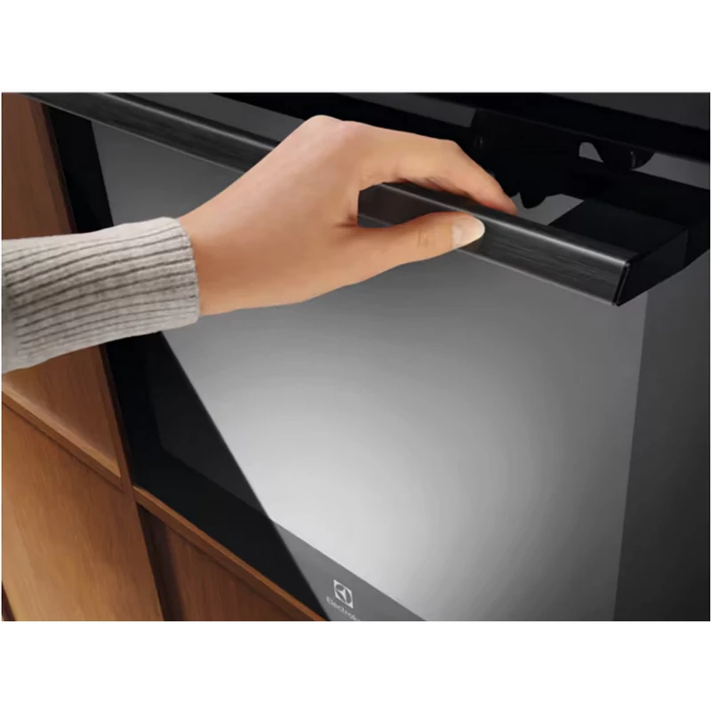 Electrolux LOD8P39Z SteamBake/SurroundCook beépíthető gőzsütő, maghőmérő, pirolitikus tisztítás Electrolux LOD8P39Z SteamBake/SurroundCook beépíthető gőzsütő, maghőmérő, pirolitikus tisztítás