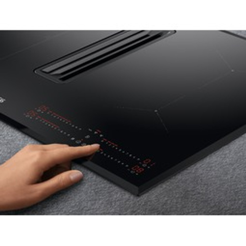 AEG CCE84779FB Beépíthető indukciós főzőlap beépített páraelszívóval, Wifi, Bridge funkció, 83 cm