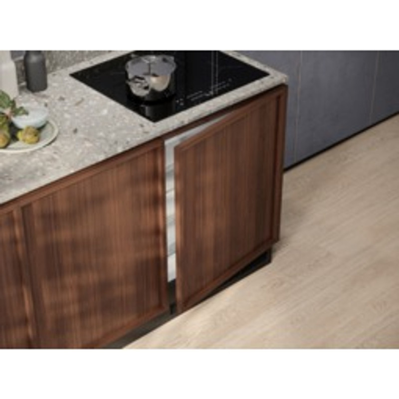 Electrolux LXB2AE82S Beépíthető hűtőszekrény, 83 cm Electrolux LXB2AE82S Beépíthető hűtőszekrény, 83 cm