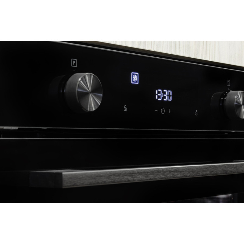Kluge KTE1031B beépíthető multifunkciós fekete sütő, 75L Kluge KTE1031B beépíthető multifunkciós fekete sütő, 75L